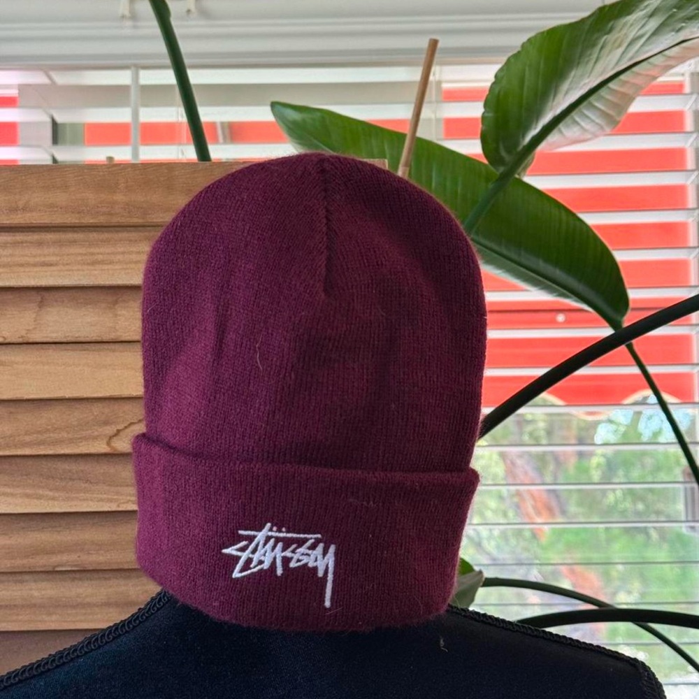 Stussy Maroon Cuffed Beanie White Logo Streetwear Cozy